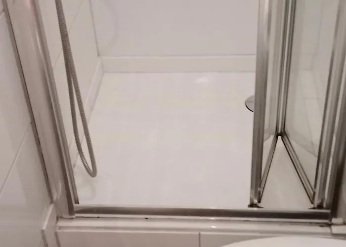 Casa de hóspedes Nastaran Nest *